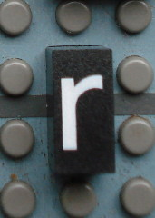 Modulex, Tile 1 x 2 with White 'r' Pattern
