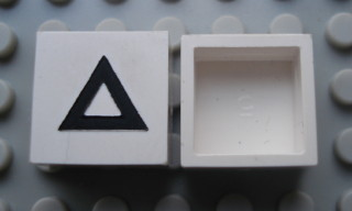 Modulex, Tile 2 x 2 (no Internal Supports) with Black Triangle Pattern