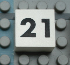 Modulex, Tile 2 x 2 (no Internal Supports) with Black Calendar Week Number 21 Pattern