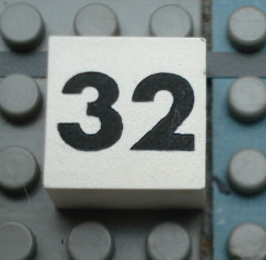 Modulex, Tile 2 x 2 (no Internal Supports) with Black Calendar Week Number 32 Pattern