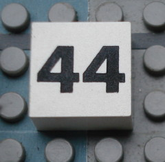 Modulex, Tile 2 x 2 (no Internal Supports) with Black Calendar Week Number 44 Pattern