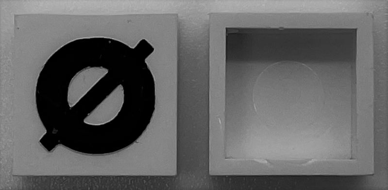 Modulex, Tile 2 x 2 (no Internal Supports) with Black Capital Letter O with Stroke (Ø) Pattern