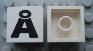 Modulex, Tile 2 x 2 with Black 'Å' Pattern (with internal support)