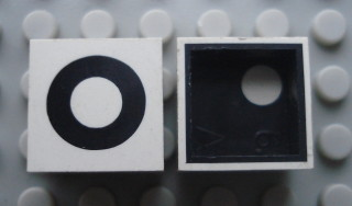 Modulex, Tile 2 x 2 with Black 'O' Pattern (Black internal lining with White dot)