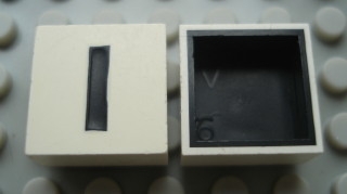 Modulex, Tile 2 x 2 with Black 'I' Pattern (Black internal lining no dot)