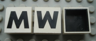 Modulex, Tile 2 x 2 with Black 'M' / 'W' Pattern (Black internal lining no dot)