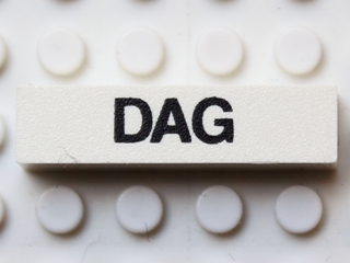 Modulex, Tile 1 x 4 with Black 'DAG' Pattern