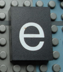 Modulex, Tile 3 x 4 (no Internal Supports) with White Lowercase Letter e Pattern