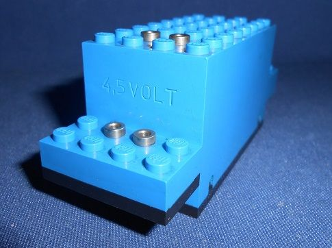Electric, Motor 4.5V Type A 12 x 4 x 4 (Train) with Engraved '4,5 VOLT' Pattern