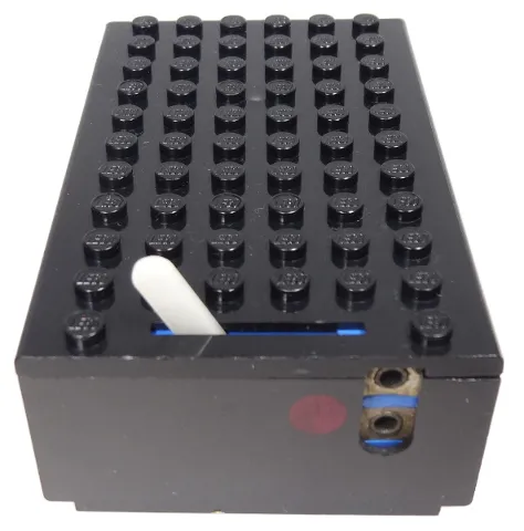 Electric 4.5V Battery Box 6 x 11 x 3 Type II for 1-Prong & 2-Prong Connectors with Red Dot Pattern