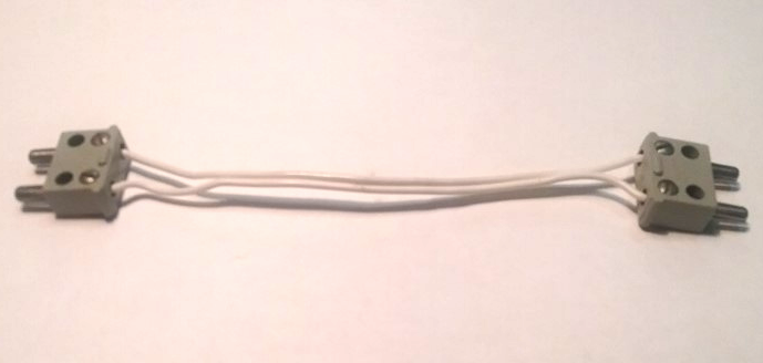 Electric, Wire 12V / 4.5V with 2 Leads, 14 Studs Long with 2 Light Gray Electric, Connector, 2-Way Male Squared Narrow Long without Center Post (x466c14 / bb0081c01)