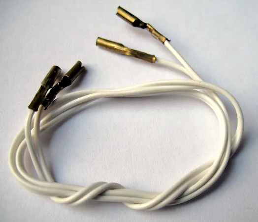 Electric, Wire 4.5V with four Metal 1-prong Connectors, 48 Studs Long