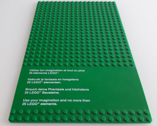 Baseplate, Road 19 x 32 with LEGOLAND Billund Imagination Contest Pattern (French / Dutch / German / English)