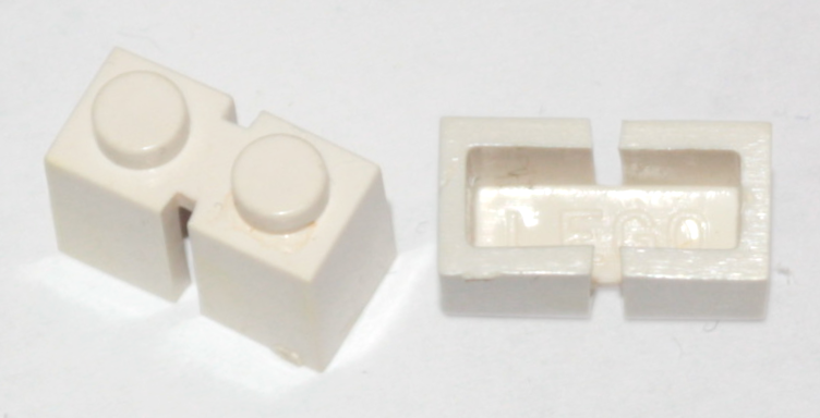 Brick 1 x 2 without Bottom Tube, Slotted (with 2 slots, opposite)