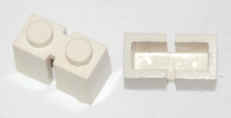 Brick 1 x 2 without Bottom Tube, Slotted (with 2 slots, opposite)