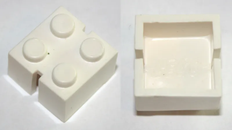 Brick 2 x 2 without Bottom Tubes, Slotted (with 2 slots, opposite)