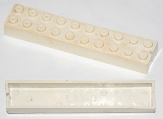 Brick 2 x 10 without Bottom Tubes, Slotted (with 1 slot)