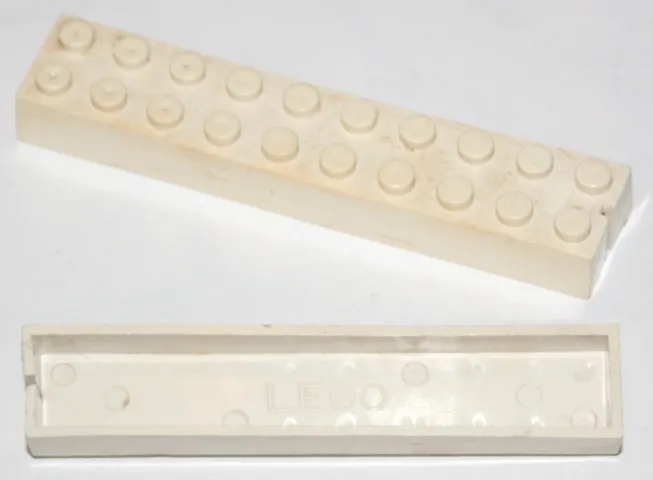 Brick 2 x 10 without Bottom Tubes, Slotted (with 1 slot)