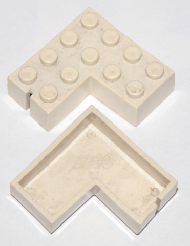 Brick 4 x 4 Corner without Bottom Tubes, Slotted (with 1 slot, left side)