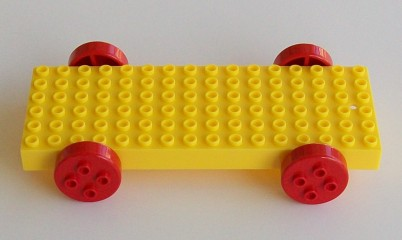 Minitalia Brick, Modified 16 x 6 with 4 wheels