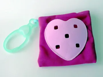 Clikits Cloth, Bag with Bright Pink Heart Pocket and Trans-Aqua Clip (McDonald's Promo)