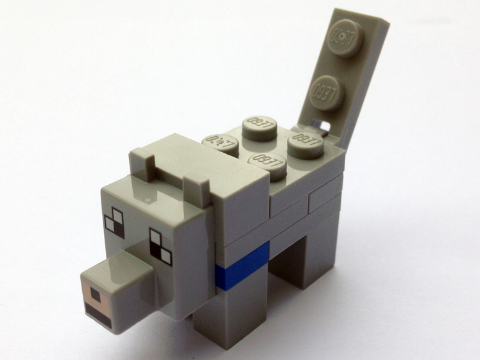 Minecraft Wolf, Tamed (Blue Plate 1 x 2) - Brick Built