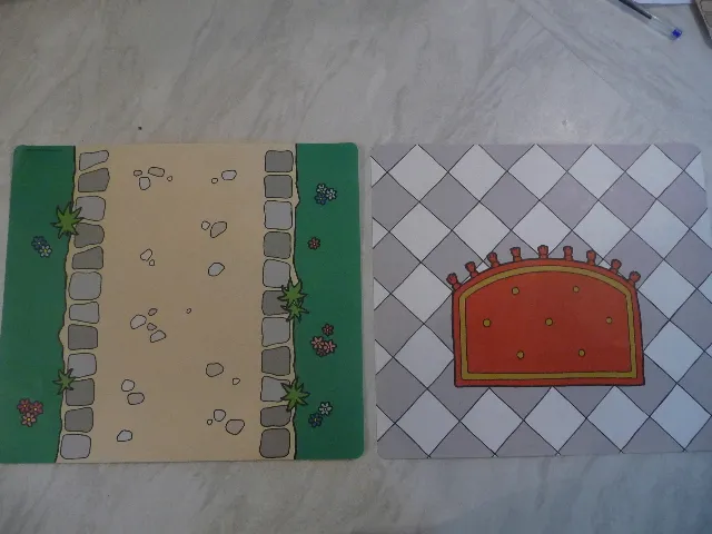 Plastic Part for Sets  3615 and 9131 - Playmat with Dirt Road / Tile Floor with Rug Pattern
