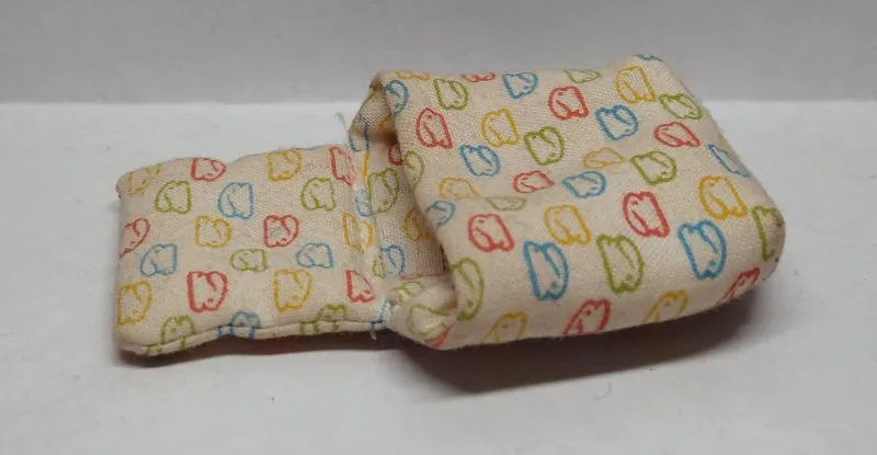 Duplo, Cloth Sleeping Bag with Blue, Lime, Red and Yellow Bunny Pattern (Narrow)