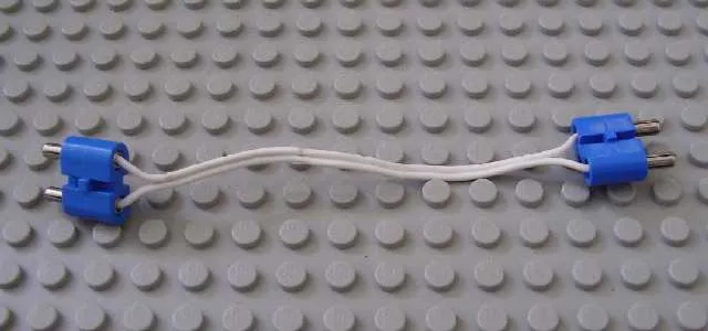 Electric, Wire 12V / 4.5V with two Blue 2-prong connectors, 11 Studs Long