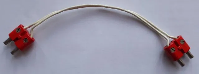 Electric, Wire 12V / 4.5V with 2 Leads, 14 Studs Long with 2 Red Electric, Connector, 2-Way Male Rounded Narrow Type 2 with Hollow Pins (x466c14 / bb0236ac01)