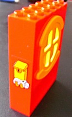 Fabuland Building Wall 2 x 6 x 7 with Round Symmetric Yellow Window with Mailbox and Newspaper Pattern (Sticker) - Set 3678