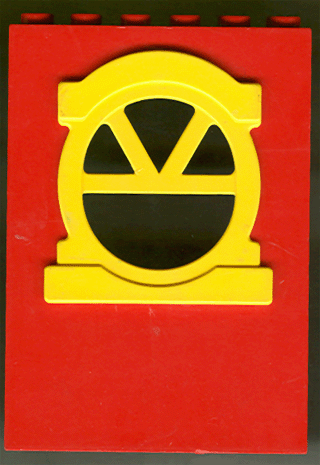 Fabuland Building Wall 2 x 6 x 7 with Round Top Yellow Window