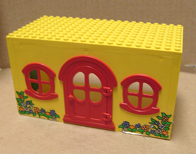 Fabuland House Block 10 x 20 x 9 with Red Door and Windows with Flowers Pattern (Stickers) - Sets 132-1 / 341-2