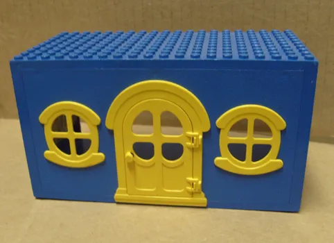 Fabuland House Block 10 x 20 x 9 with Yellow Door and Windows