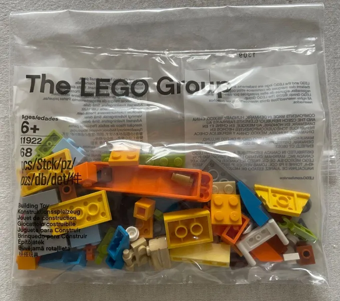 Parts for The Book of Bedtime Builds (included in Book 9780241364567) polybag