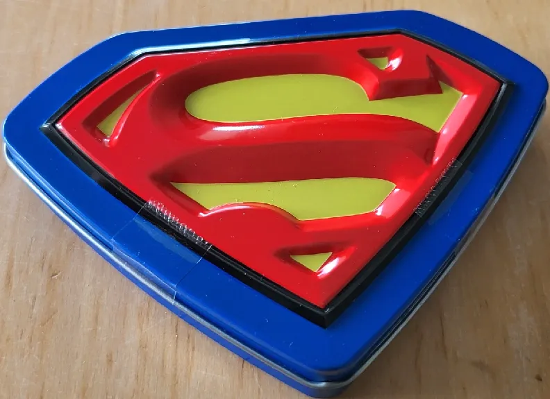 Superman metal box {Logo Shaped Box Version}
