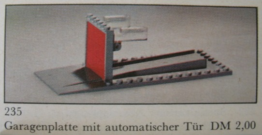 Garage Plate and Door (Gray Base and Door Frame)