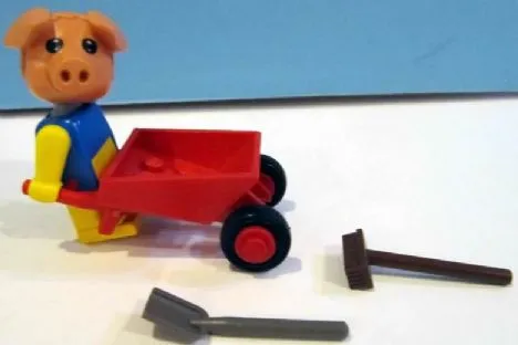 Percy Pig's Wheelbarrow