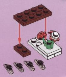 Advent Calendar 2013, Friends (Day 16) - Skates with Flower in Snow