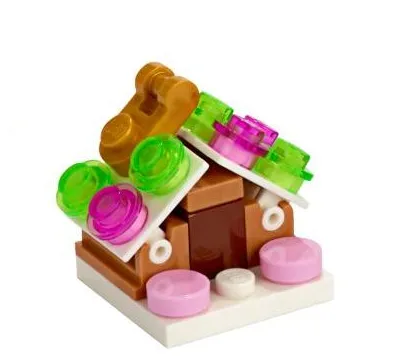 Advent Calendar 2019, Friends (Day 21) - Gingerbread House Tree Ornament