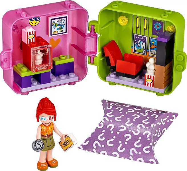 Mia's Shopping Play Cube