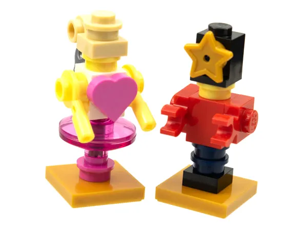 Advent Calendar 2021, Friends (Day 17) - Windup Robots