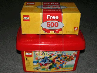 Bricks and Creations Tub (Toys "R" Us Exclusive) and Free 500 LEGO Bricks