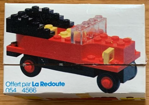Vintage Car {La Redoute Version} (054 4566)