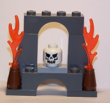 Advent Calendar 2009, Pirates (Day 23) - Brick Arch with Fire and Skull