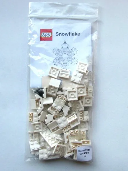LEGO Brand Store Exclusive Build - Snowflake