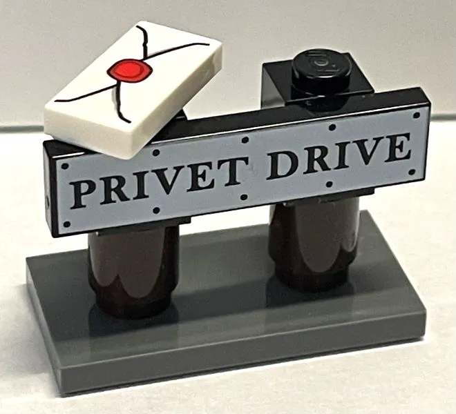 Advent Calendar 2021, Harry Potter (Day  1) - Privet Drive Road Sign and Letter