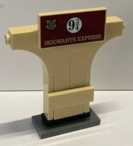 Advent Calendar 2021, Harry Potter (Day 19) - Platform 9 3/4 Entrance