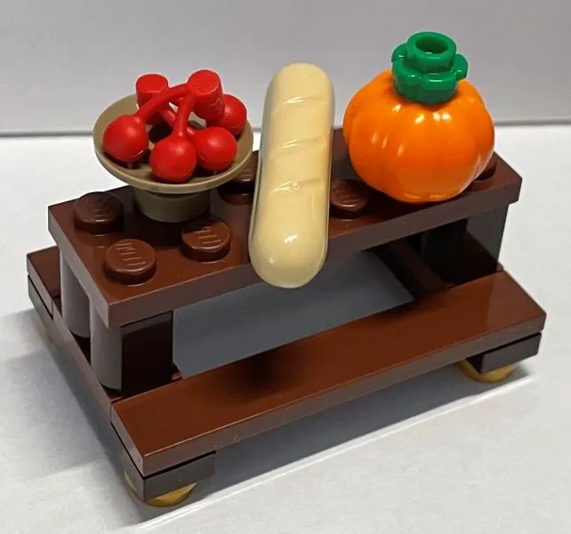 Advent Calendar 2021, Harry Potter (Day 21) - Table/Bench with Food