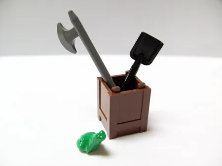 Advent Calendar 2008, Castle (Day 13) - Tools Storage with Frog
